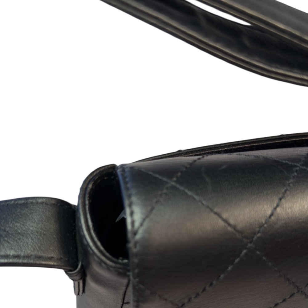 🖤 Chanel Vintage Matelassé “So Black” CC Lock Flap – Medium - Picture 7 of 12